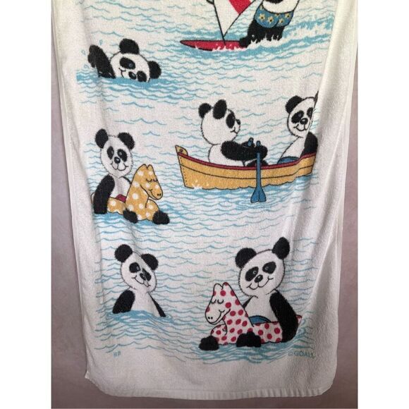 Vintage Beach Towel Pandas - Picture 3 of 8